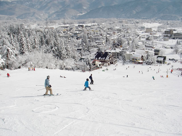 Nakiyama slope